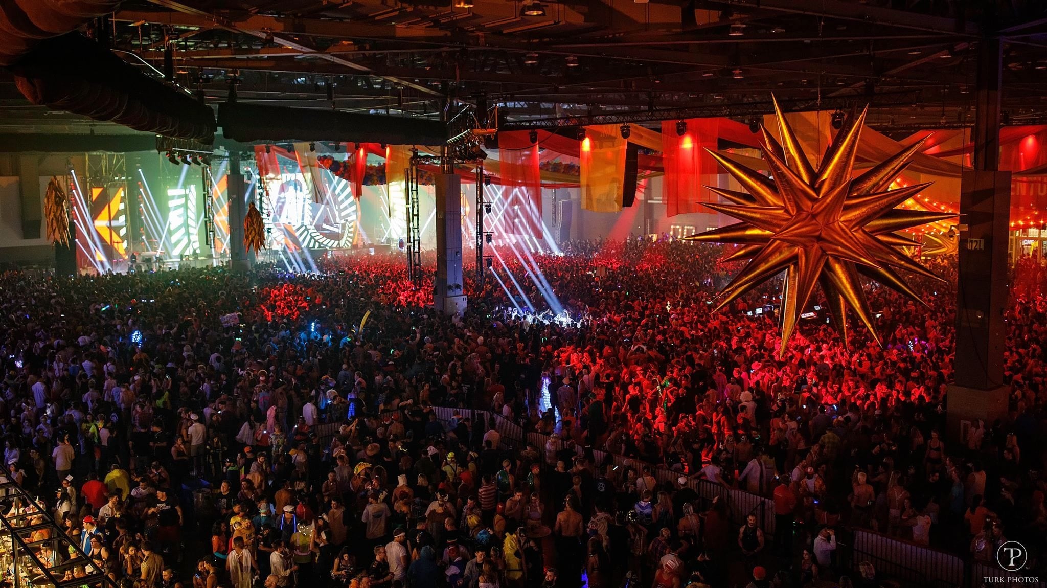 Freaknight 2018 : Taking My Mom to Her First Rave