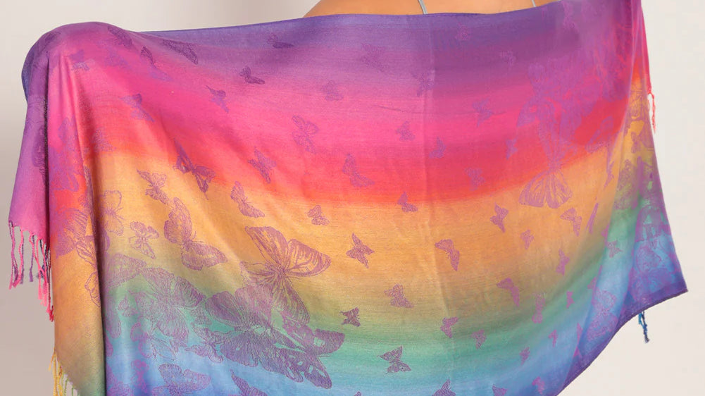 How to Style Pashminas