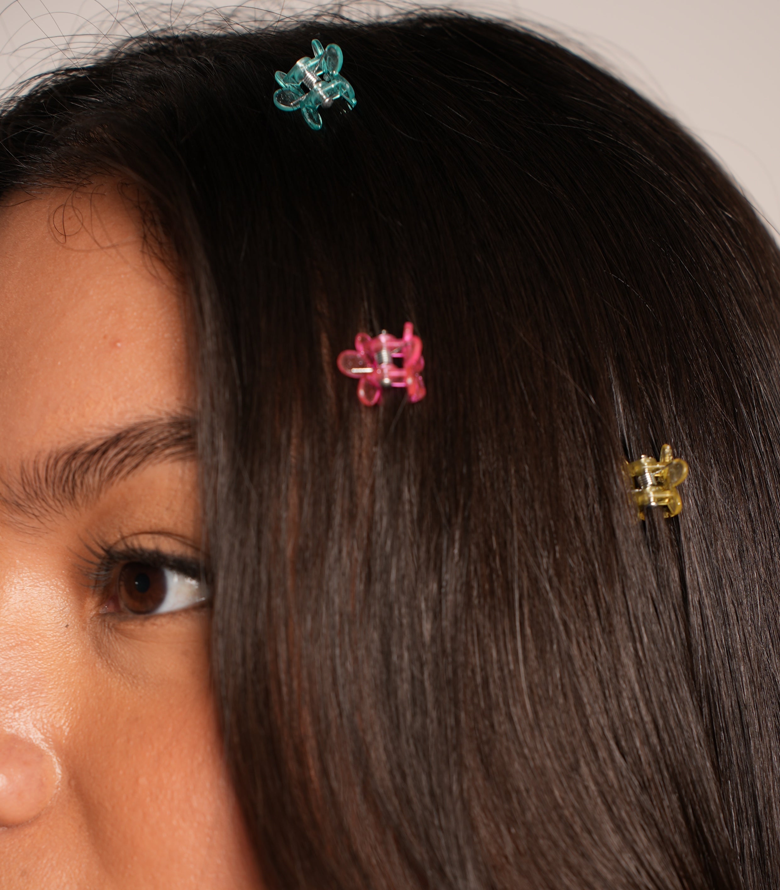 Translucent Daisy Hair Clips 20-pc Set - Image 35190527131831