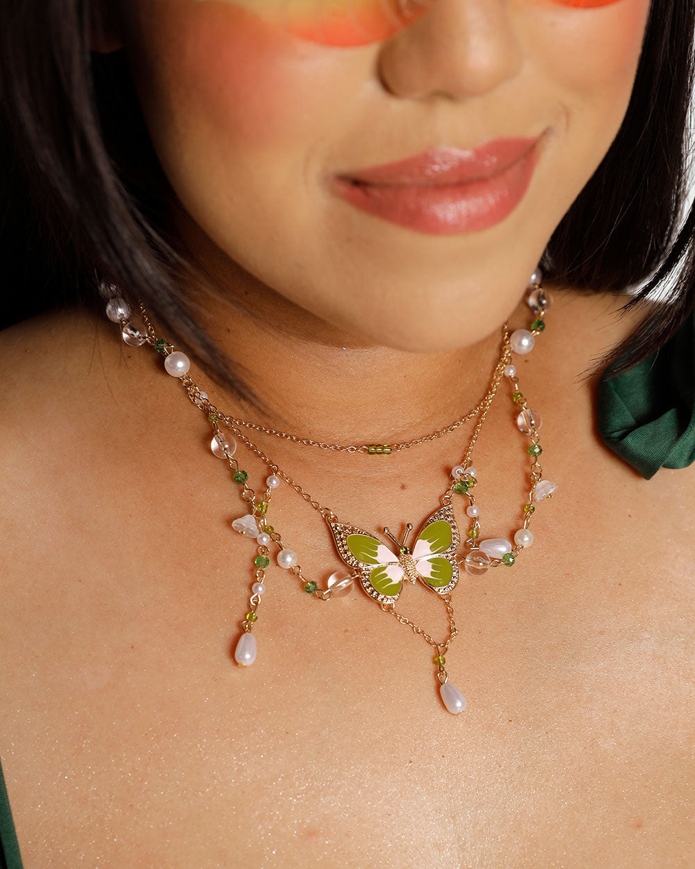 Butterfly Landing Necklace-Green-Curve1-Front--Silvia---1X