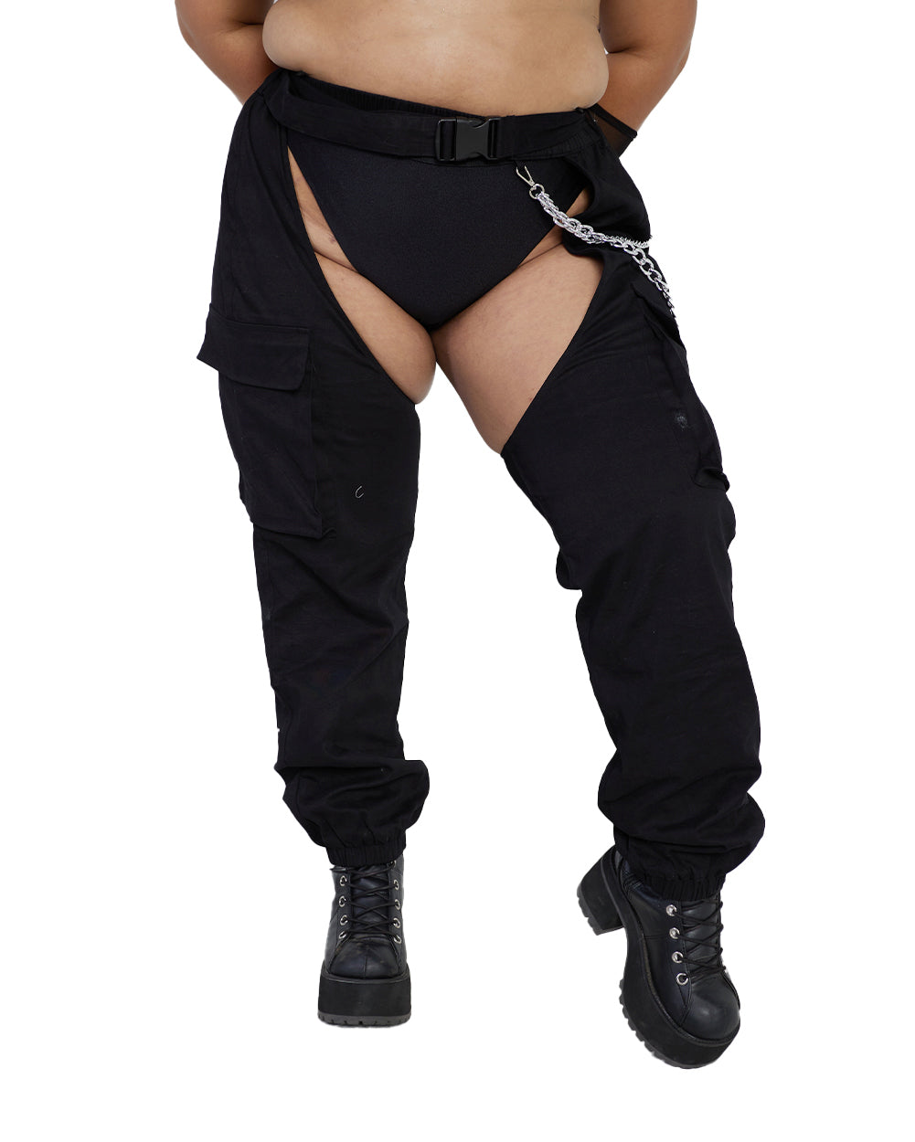 Darkest Hours Chain Chaps-Curve1--Black-Front--Silvia---1X