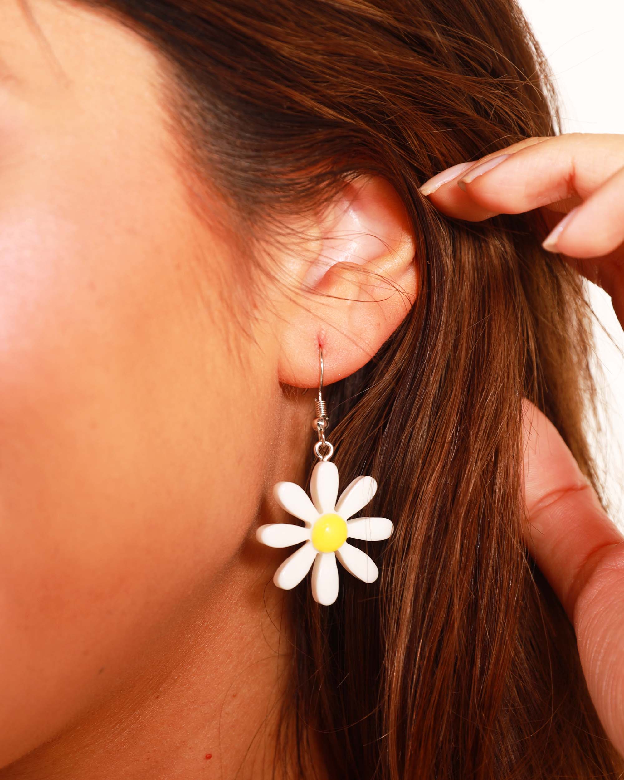Spring's Bloom Daisy Earrings - Image 32793156321463