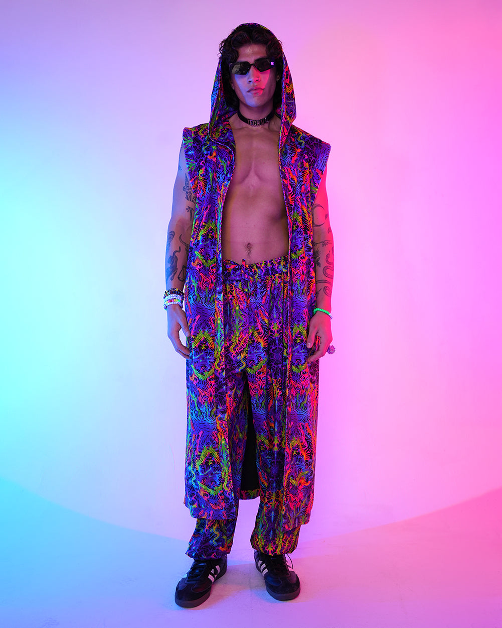 Pixxie Stixx x iHR PsyTrip Dancefloor Master Cloak
-Black/Blue/Pink-Regular-Front--Aden---L