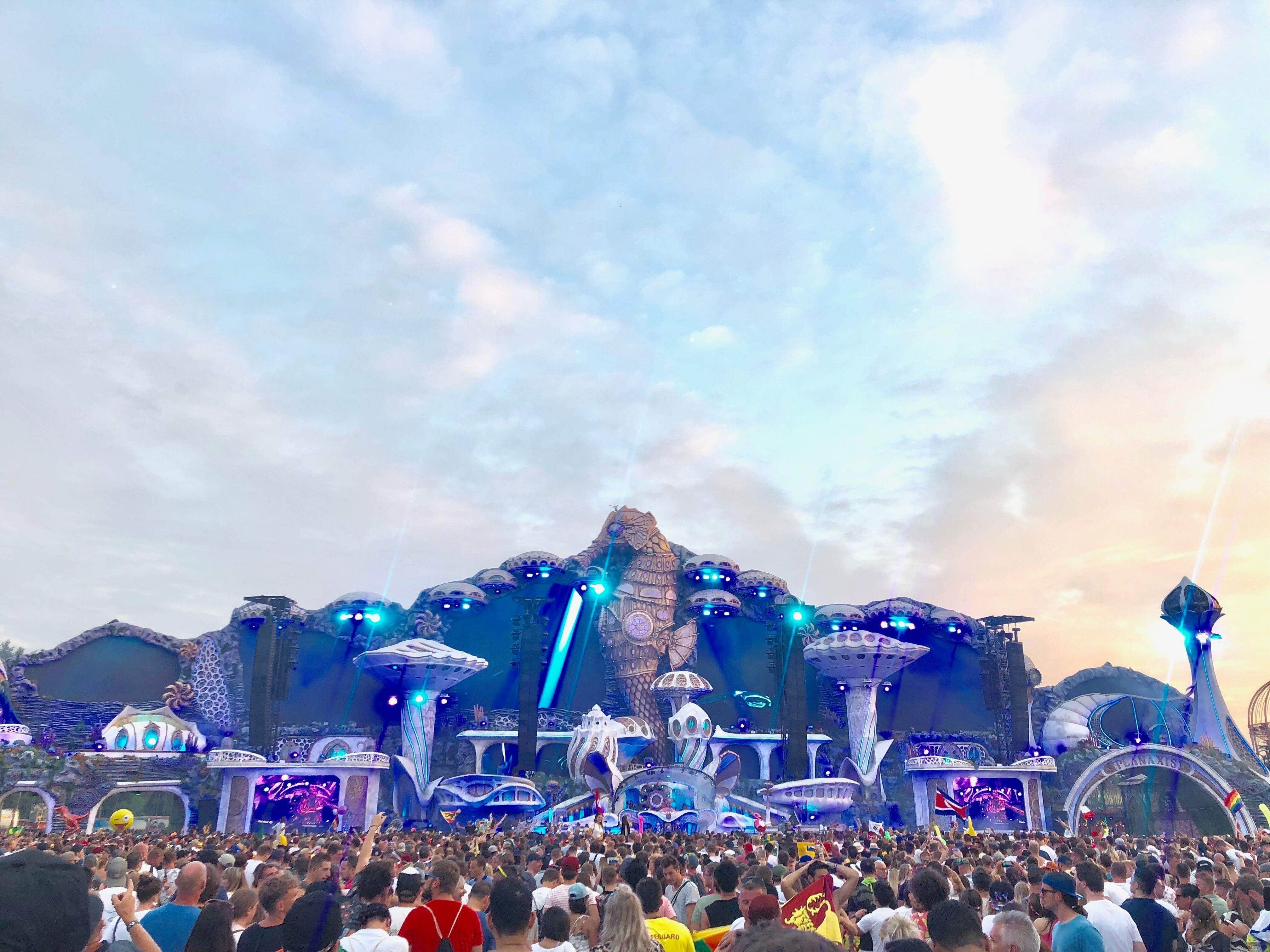 Tomorrowland 2019: Planning Your Outfits & More