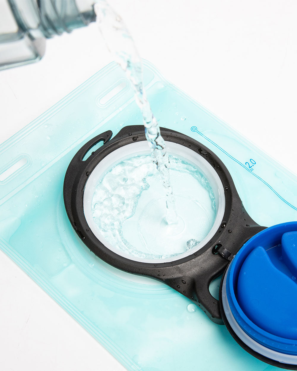 Lightning Magic Reflective Hydration Pack with Back Pocket for Anti-Theft - Image 3