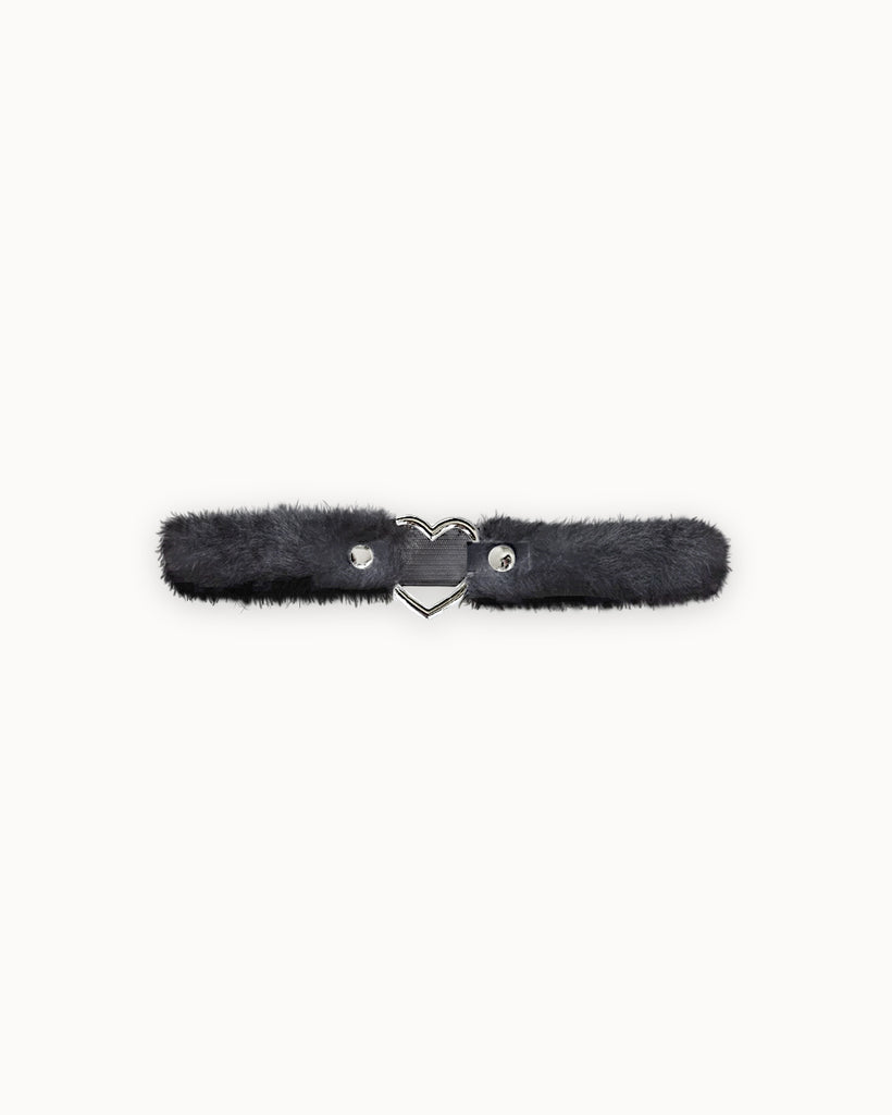 Furry Heart Single Leg Garter-Black-Regular-Front--Sarah2---S