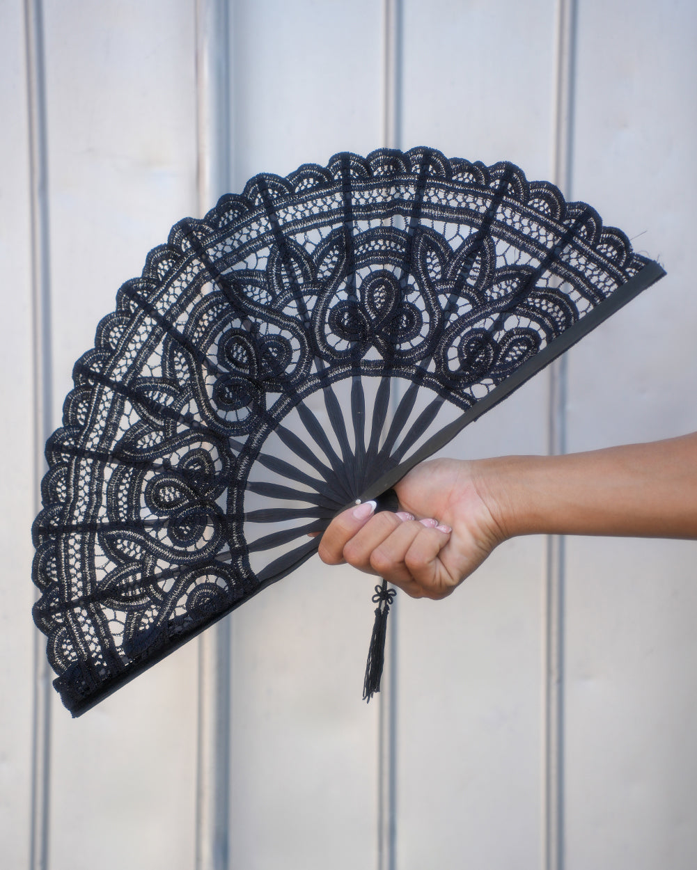 Midnight Drama Lace Hand Fan - Image 33068427772087