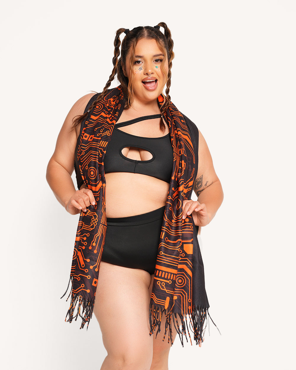 Electro Techno Pashmina-Black/Orange-Curve1-Front--Daniella---1X