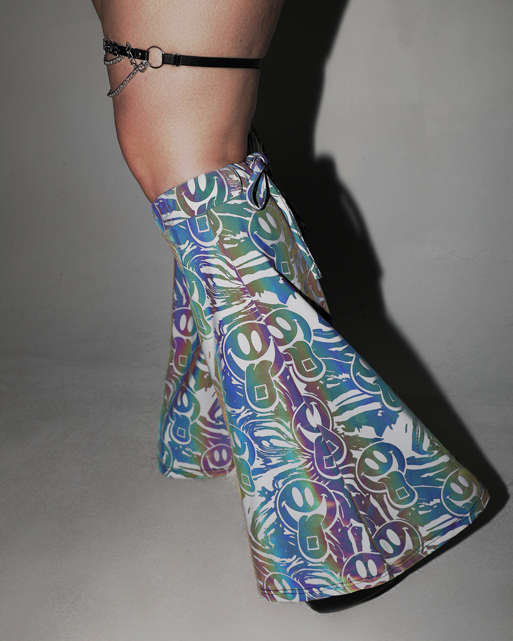 Happy Hour White Reflective Sleeve & Boot Cover Set - Image 31868656091319