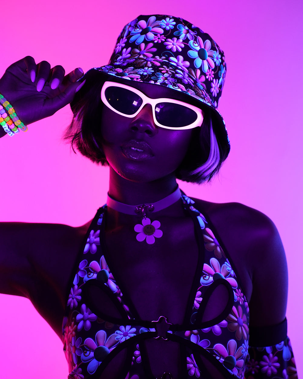 Psychodelic Daisy Bucket Hat - Image 32261432901815