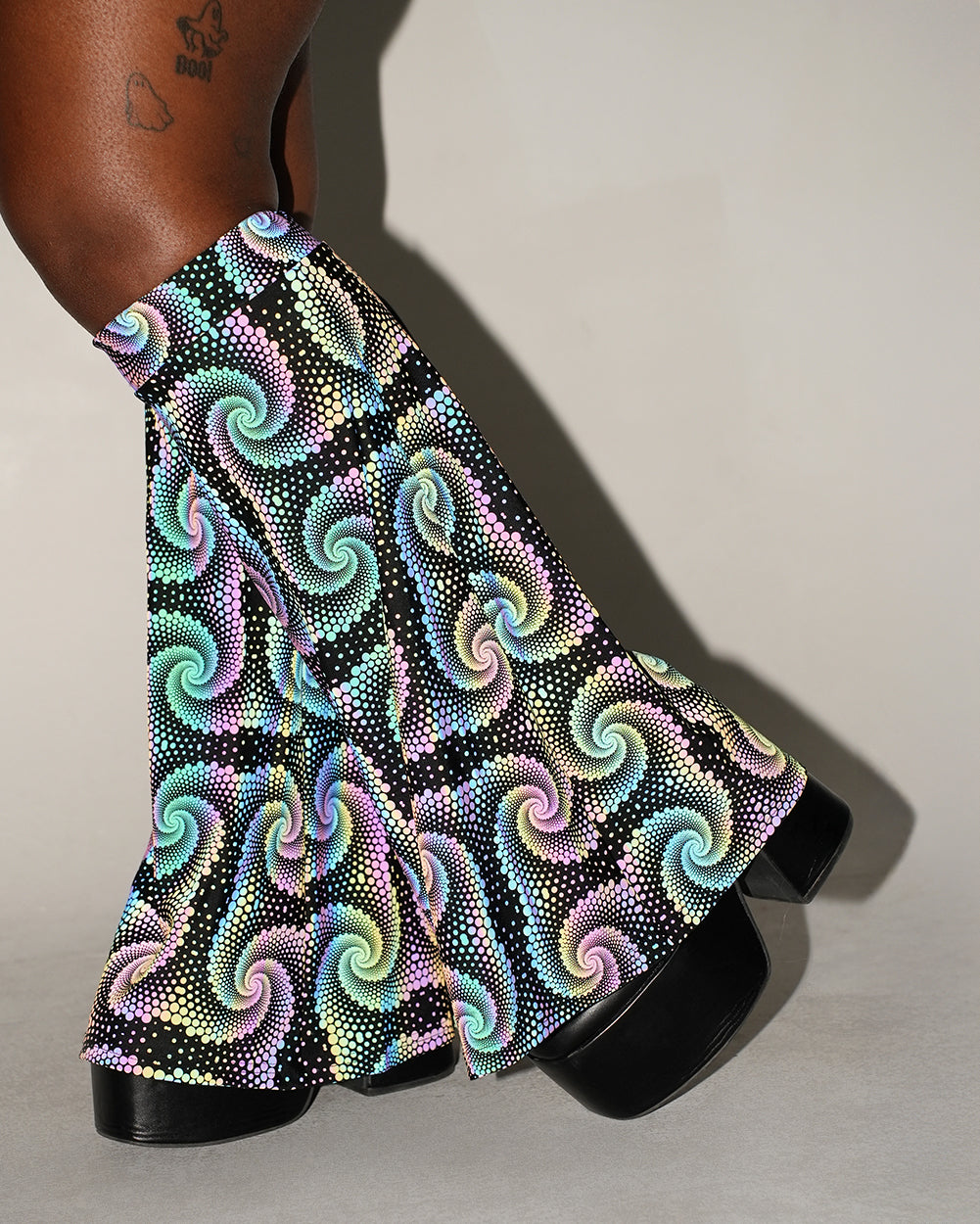 Waking Vision Rainbow Reflective Boot Cover and Sleeve Set - Image 4