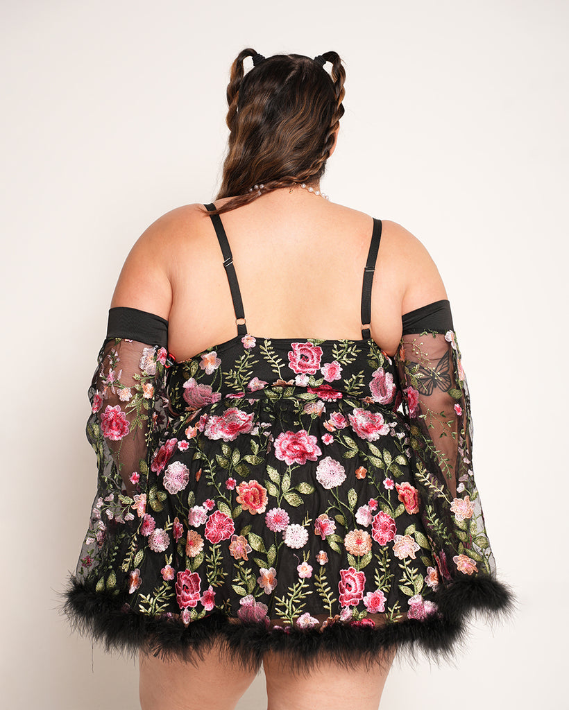 Whimsical Woodland Floral Dress Set-Black-Curve1-Back--Daniella---1X
